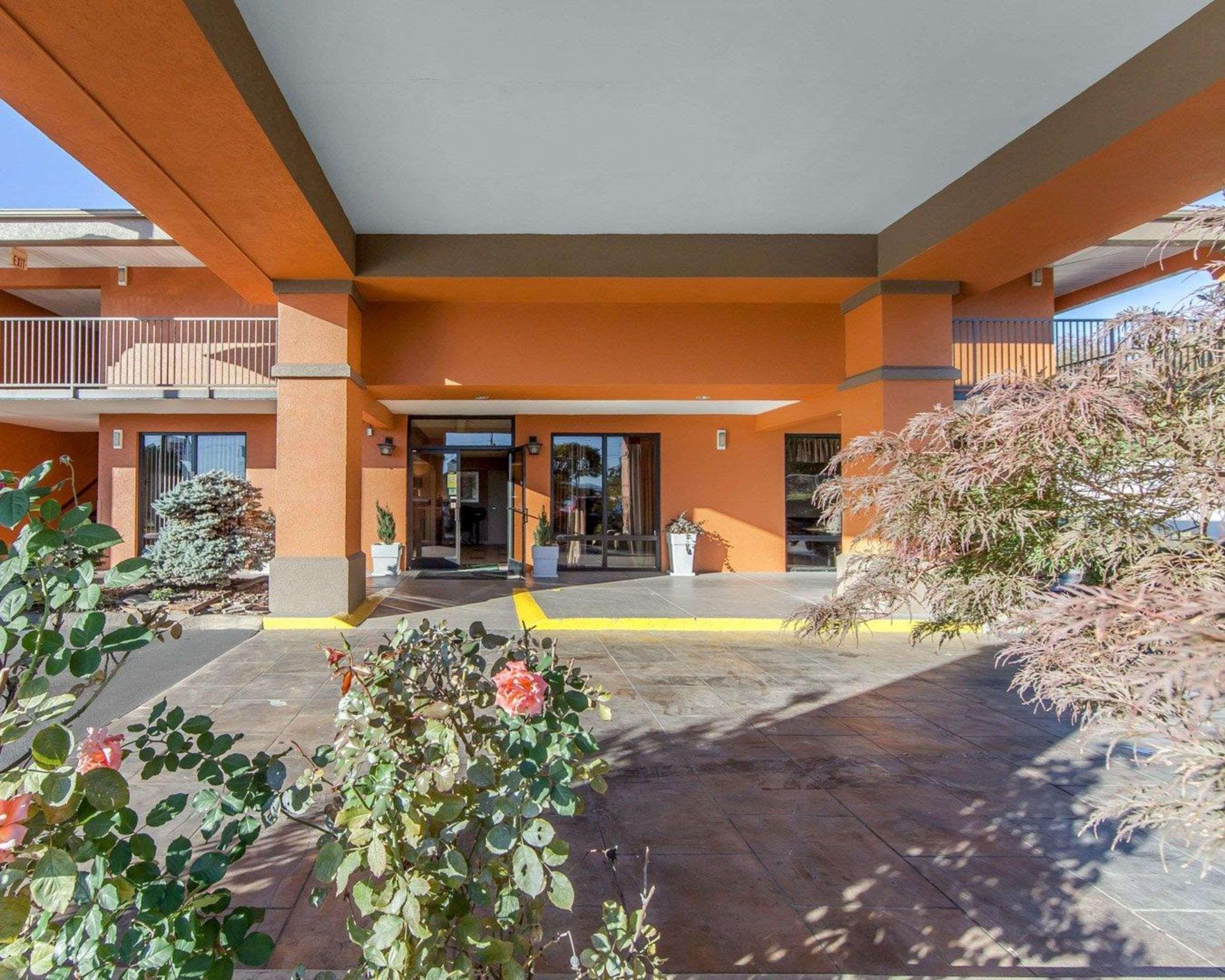 Quality Inn Downtown Johnson City Esterno foto